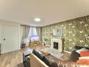 Ideal 3-bed stay-away-home Manchester area
